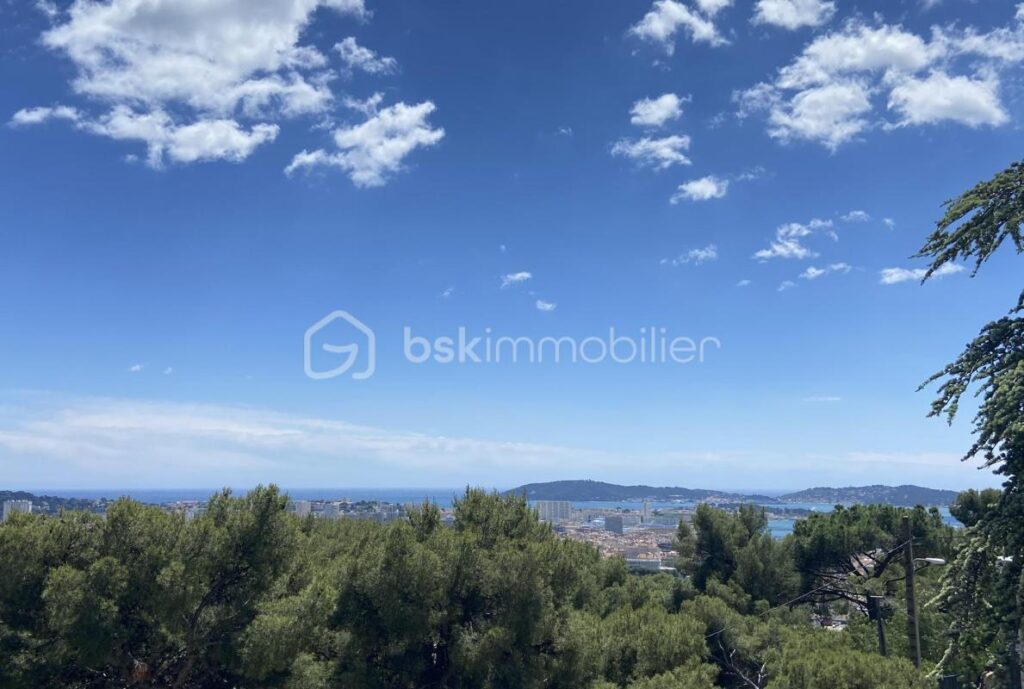 *** MAISON DE CARACTERE / VUE MER / QUARTIER FARON TOULON *** – 7 pièces – 5 chambres – 245 m²