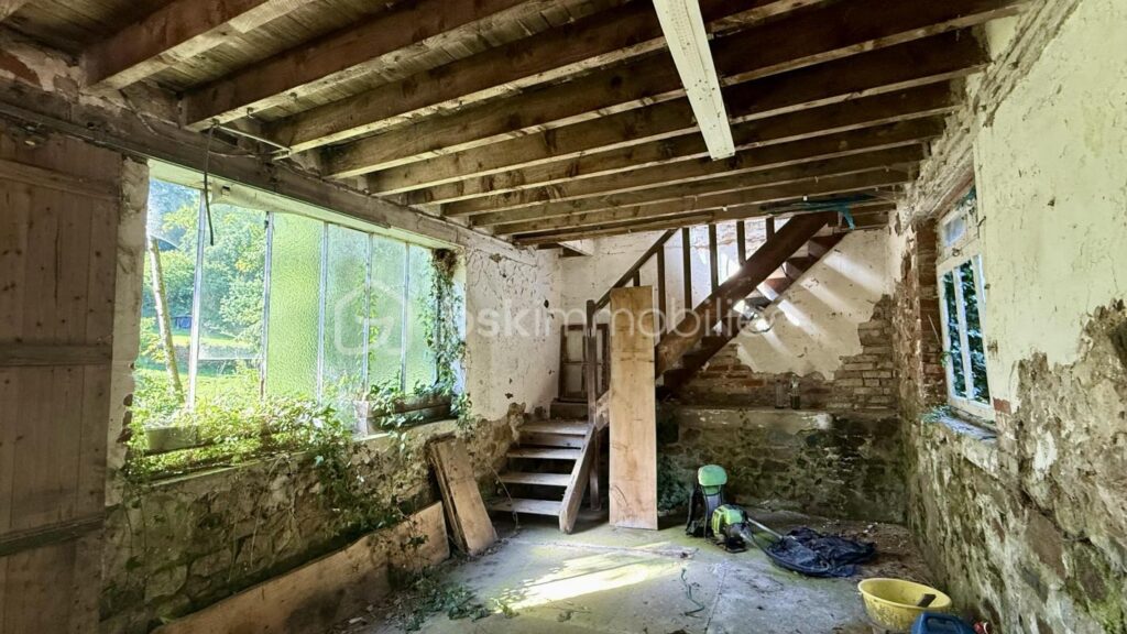 Maison à vendre à MORTAIN – 5 pièces – 4 chambres – 118 m²