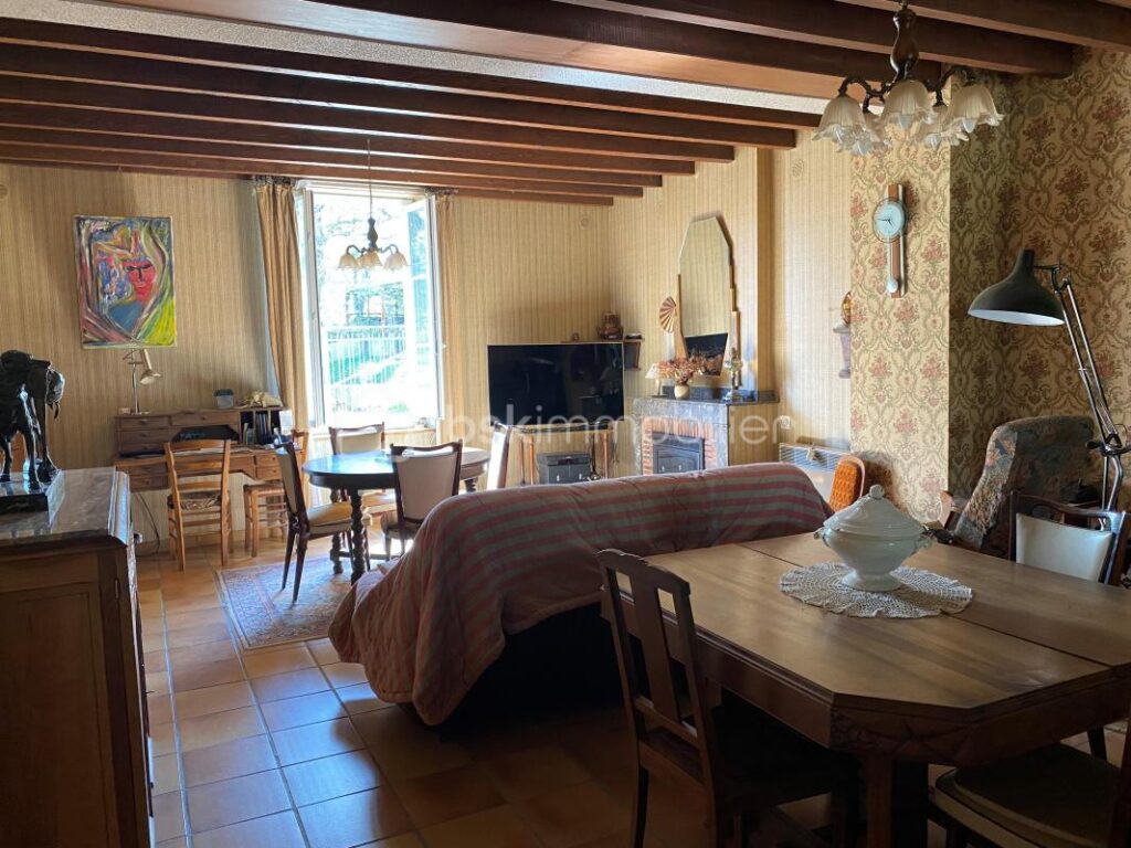 MAISON MOULIN – 8 pièces – 5 chambres – 240 m²