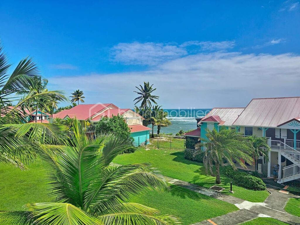 Appartement T4 74 m2 vue mer piscine – 4 pièces – 3 chambres – 73 m²