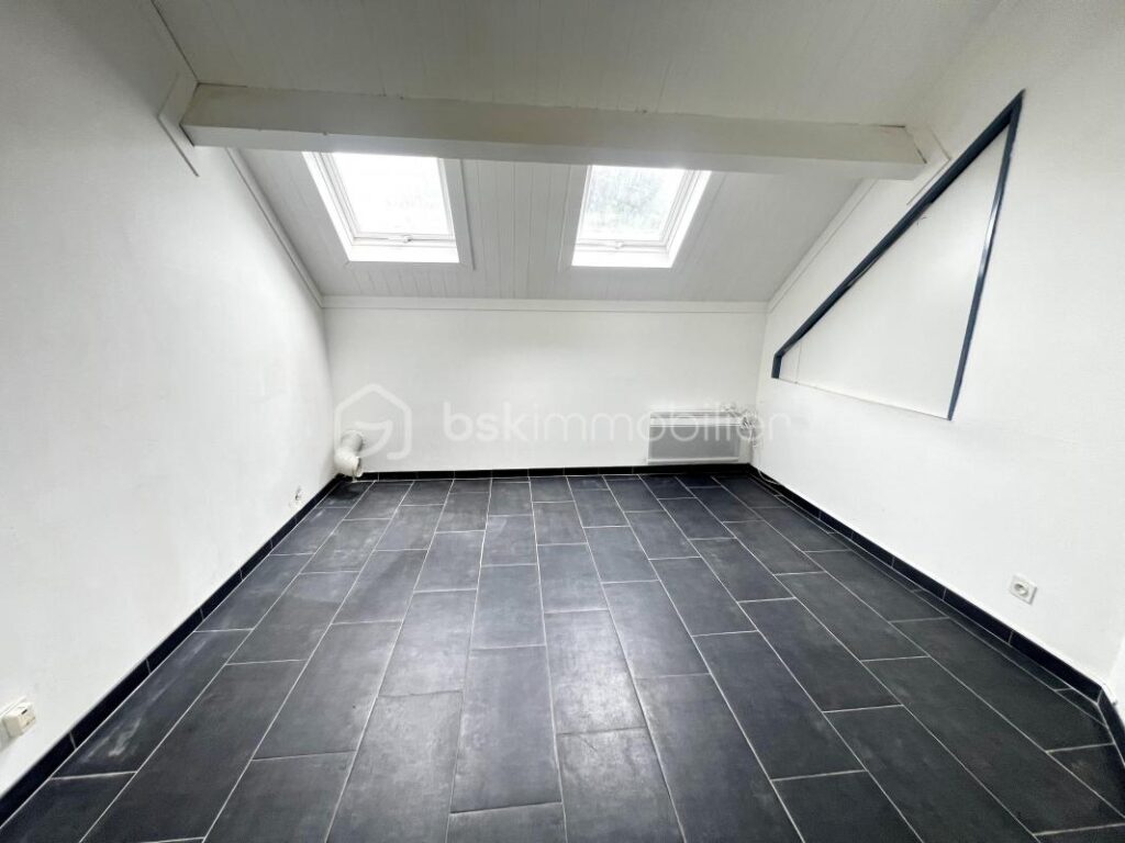 Découvrez l’élégance et la sérénité en plein cœur de Coulommiers pour habitation ou professionnels de santé !!! – 6 pièces – 4 chambres – 203 m²