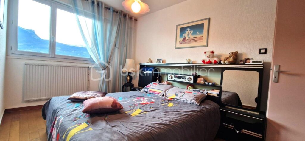 T4/ T3 – 17ème Etage – Vue Montagnes et Grenoble – Matériaux Nobles – 4 pièces – 2 chambres – 104 m²