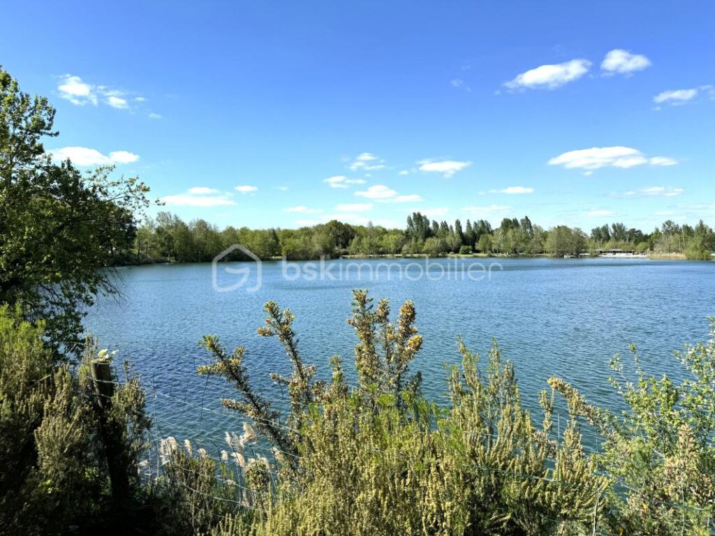 Terrain équipée d&rsquo;un magnifique mobil-home – NR pièces – NR chambres – 200 m²