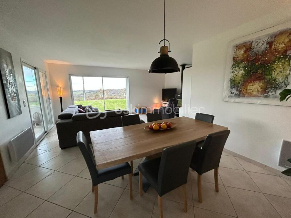 A SAISIR MAISON CONTEMPORAINE – 4 pièces – 3 chambres – 98 m²