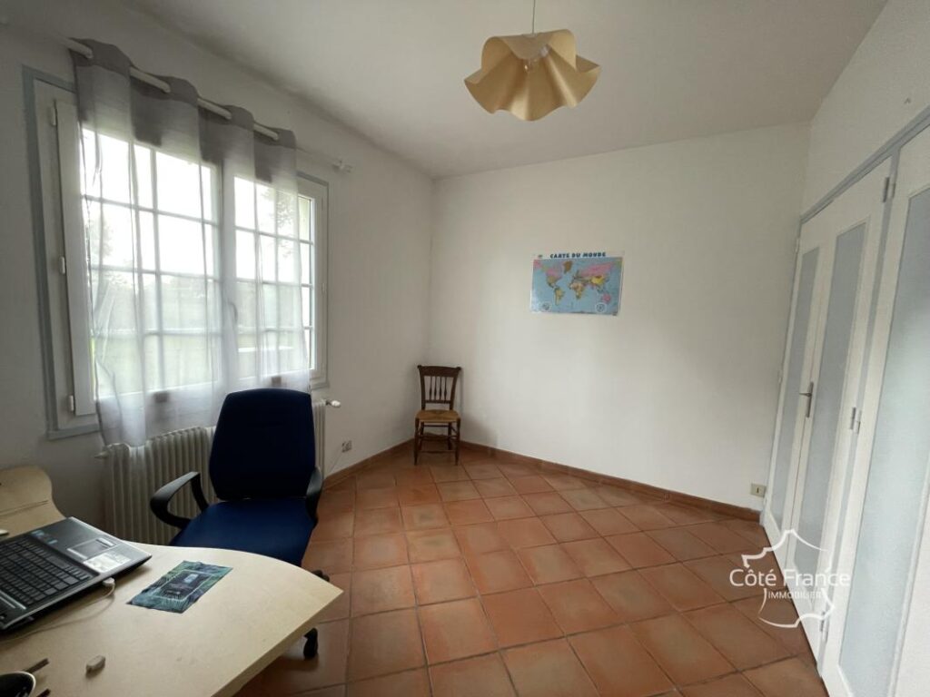 Secteur SALIES DE BEARN: A de 5mn de Salies, Villa autonome – 7 pièces – 4 chambres – 187 m²