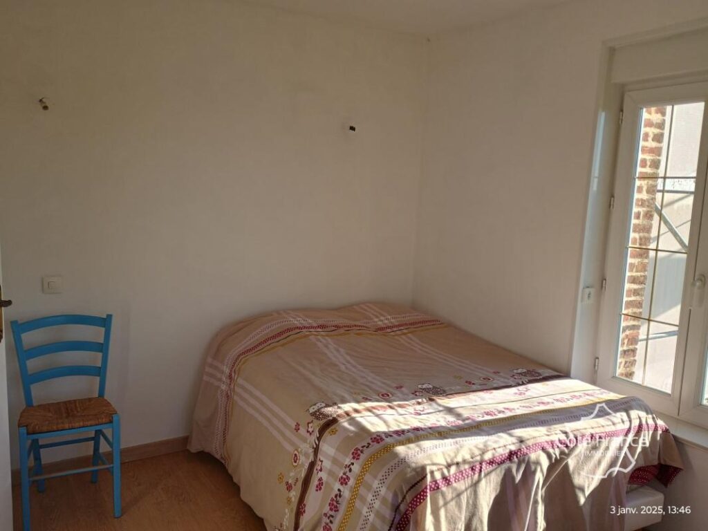 AISNE – VERVINS – CORPS DE FERME sur plus de 5500 m2 de terr – 8 pièces – 3 chambres – 185 m²