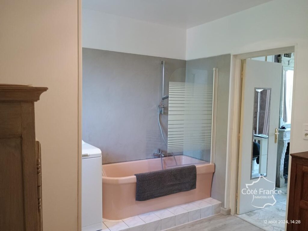 AISNE – MARLY-GOMONT – Charmante maison de campagne sur 7590 – 10 pièces – 4 chambres – 174 m²