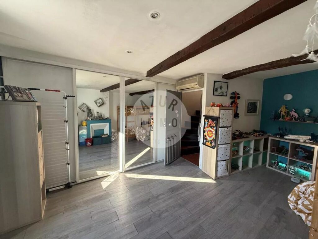 Maison de ville de type 3 d’env. 82.91 m² en R+4_Auriol – 3 pièces – 2 chambres – 82 m²