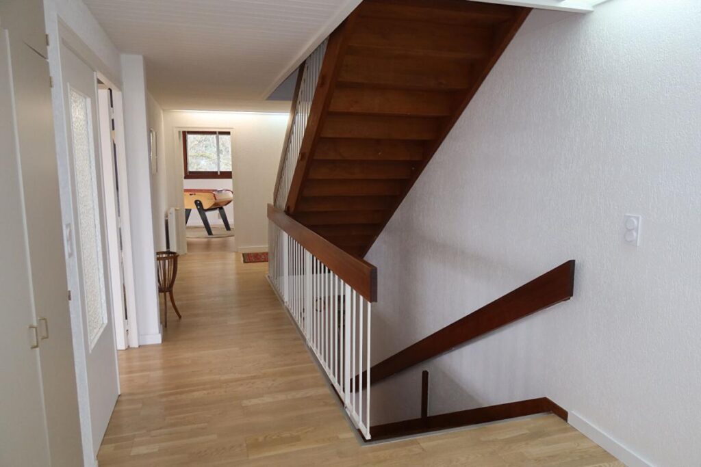 Maison 9 pièce(s) 300 m2 – 9 pièces – 6 chambres – 300 m²