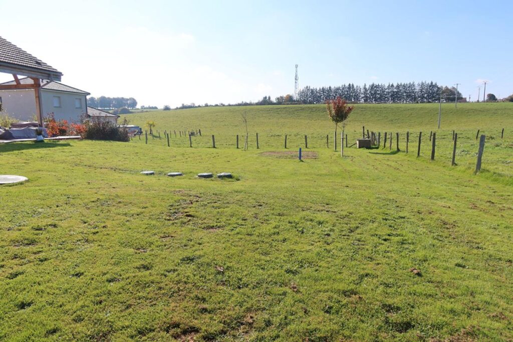 Maison L Hopital Du Grosbois 7 pièce(s) 185 m2 – 7 pièces – 4 chambres – 185 m²