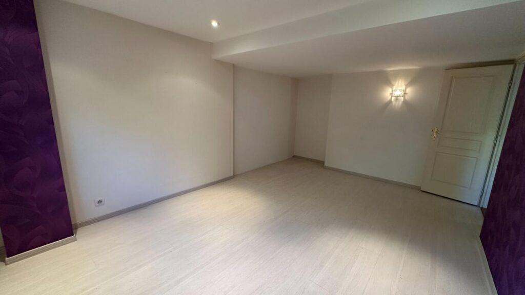 Maison Pont De Roide Vermondans 7 pièce(s) 152.68 m2 – 8 pièces – 5 chambres – 152 m²