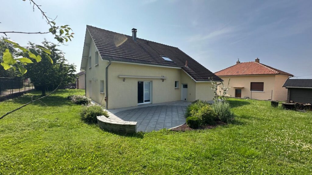 Maison Audincourt 6 pièce(s) 130 m2 – 6 pièces – 4 chambres – 130 m²