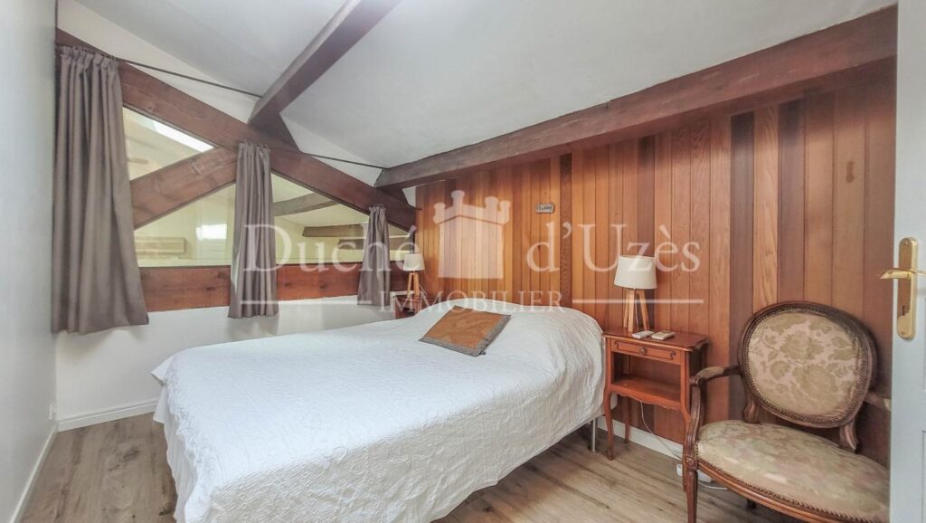 Maison en pierre – 8 pièces – 4 chambres – 160 m²