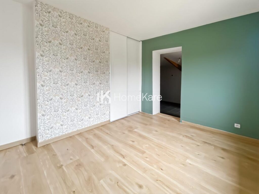 TRANQUILITÉ ASSURÉE ! – 6 pièces – 5 chambres – 130 m²