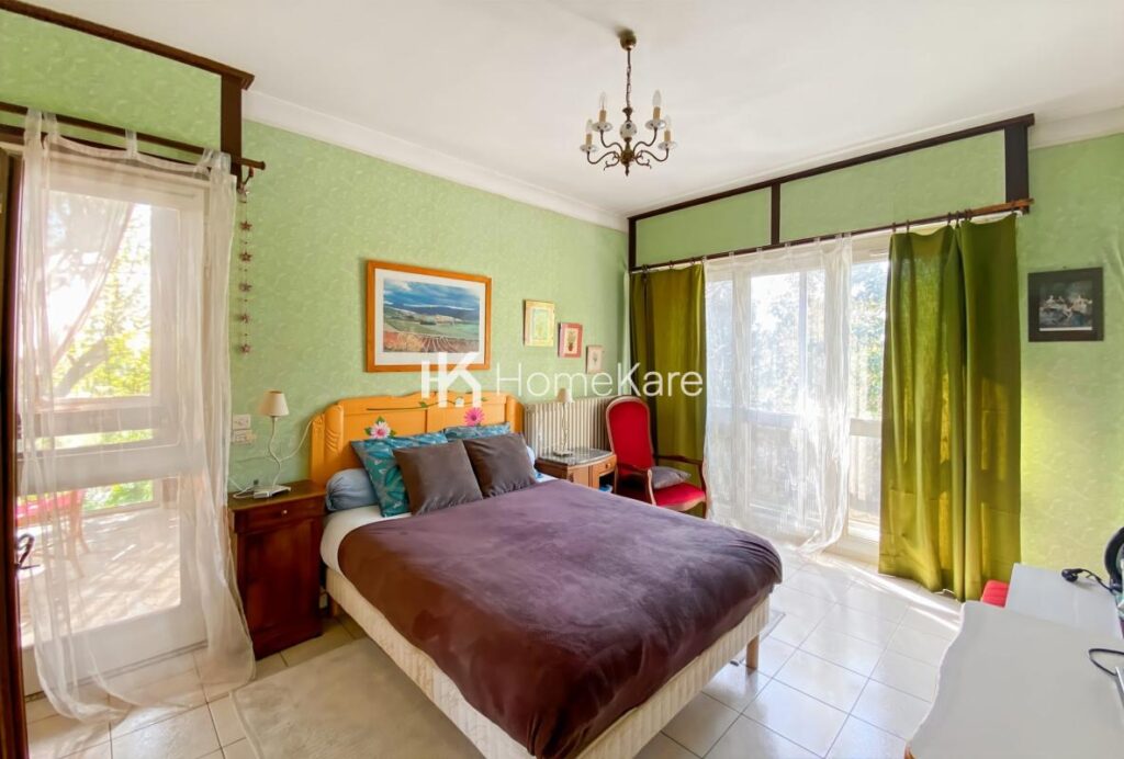 CHARMANTE MAISON SPACIEUSE – 9 pièces – 8 chambres – 270 m²