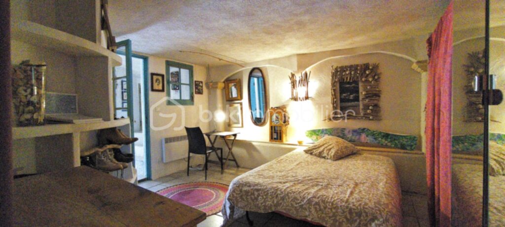 A vendre maison magnifique de 5 pièces , avec un jardin privé et 2 terrasses sur Venelles – 4 pièces – 3 chambres – 135 m²