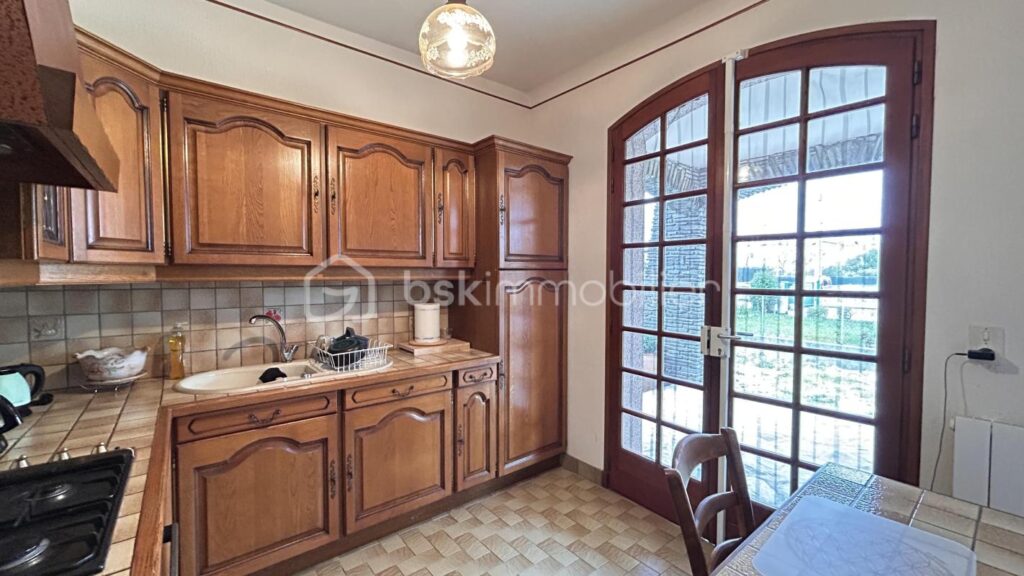 VILLA 188 m² Prades – 8 pièces – 5 chambres – 188 m²