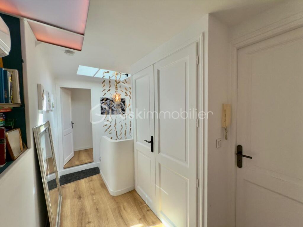 Duplex d’exception – Dernier étage avec balcon filant, triple exposition – Nice Gioffredo – 4 pièces – 3 chambres – 100 m²