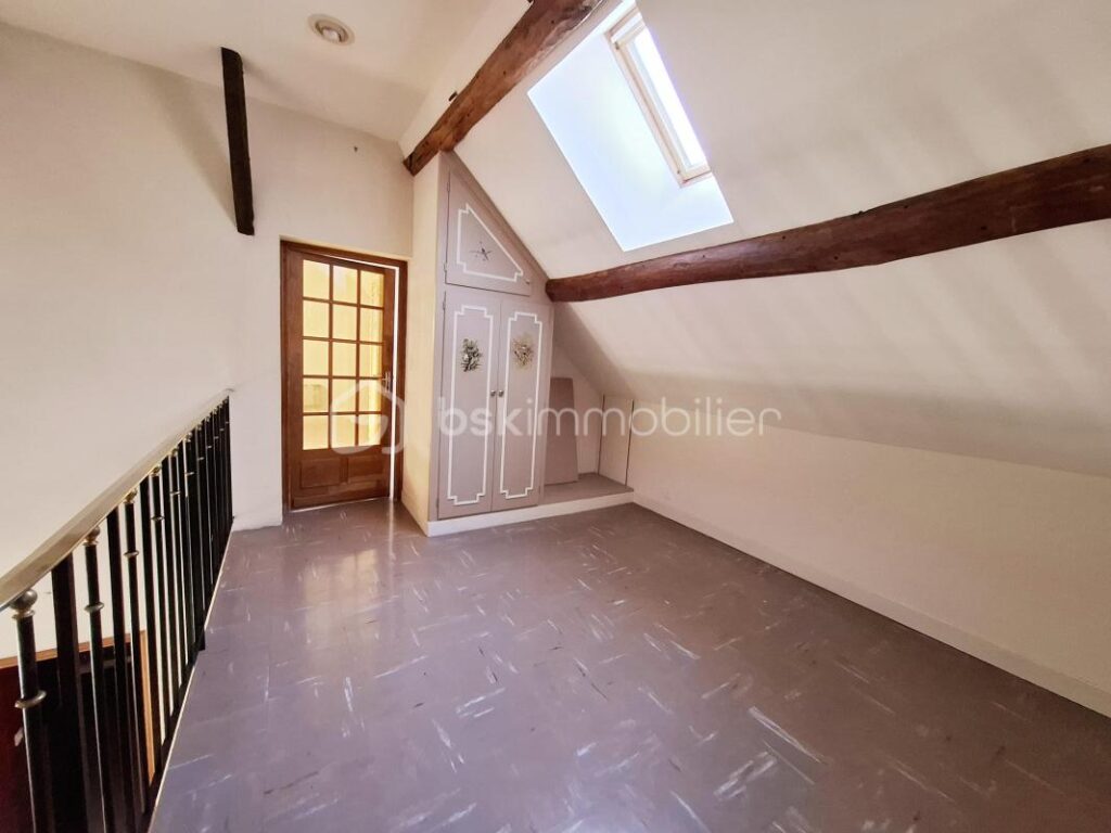JOLIE MAISON EN PIERRE PRIX NEGOCIABLE – 4 pièces – 2 chambres – 91 m²