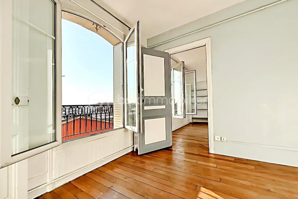 Trois pièces ENSOLEILLEE au DERNIER ETAGE avec VUE DEGAGEE sur Malakoff – 3 pièces – 2 chambres – 59 m²