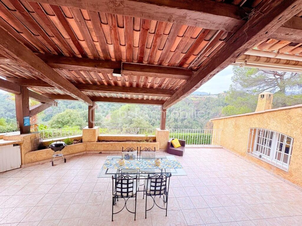 La Gaude – Villa de caractère avec piscine, studio indépendant et DPE A, au calme absolu – 5 pièces – 4 chambres – 175 m²