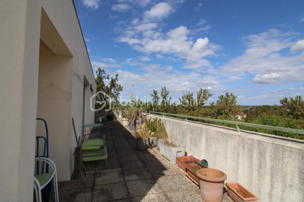 Superbe appartement avec toit terrasse – 3 pièces – 2 chambres – 97 m²