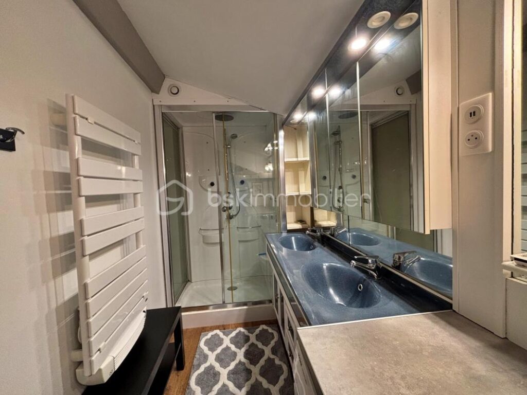 Élégante maison de campagne avec piscine – 5 pièces – 4 chambres – 150 m²