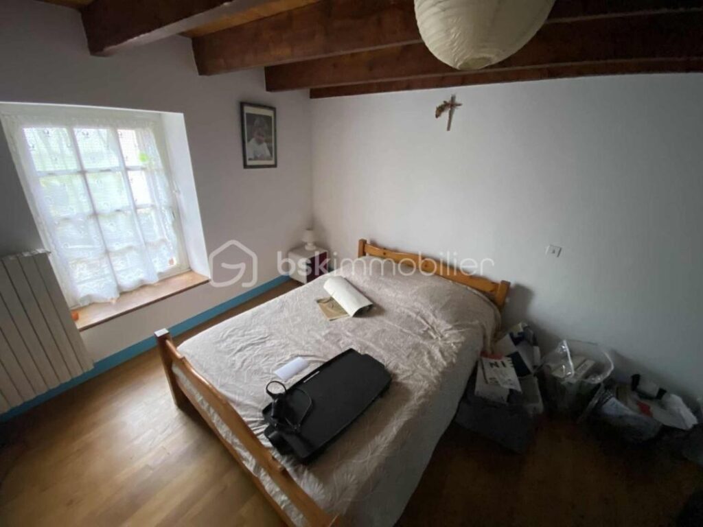 Maison en Pierre de 105 M² (3 Chambres ) – 4 pièces – 3 chambres – 103 m²