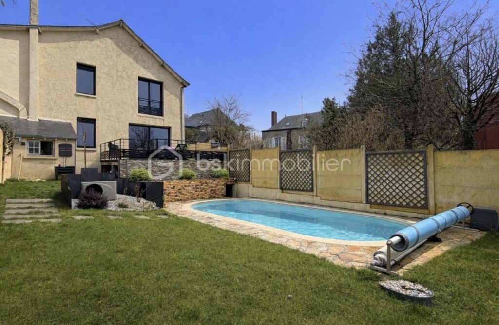 En Exclusivité, Maison de ville de 131m2 – 5 pièces – 3 chambres – 131 m²