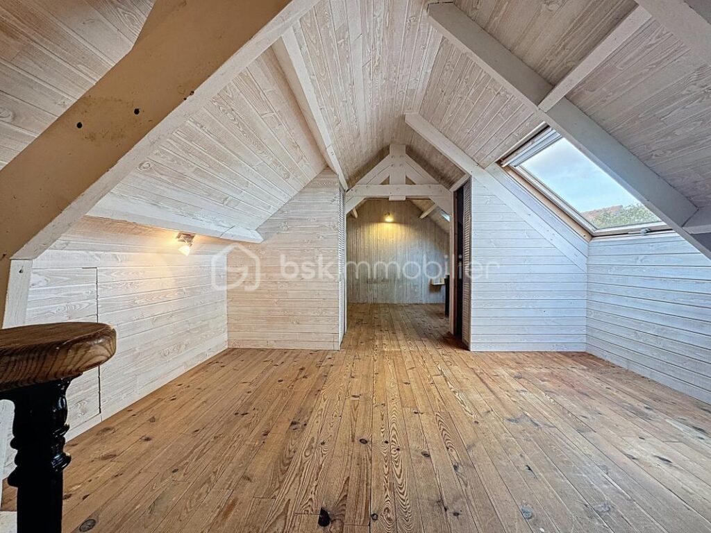 Belle maison en pierres 3 chambres + Jardin / Parking / Portail motorisé – 4 pièces – 3 chambres – 120 m²