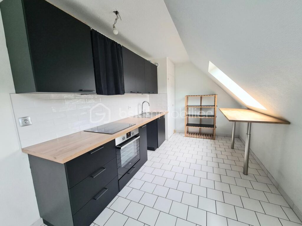 Charmant F2 avec terrasse – Dernier étage, vue dégagée sur les vignes – 2 pièces – 1 chambre – 54 m²