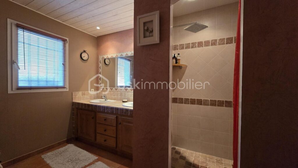 Villa T6 avec vue imprenable, piscine et spa – 6 pièces – 4 chambres – 156 m²