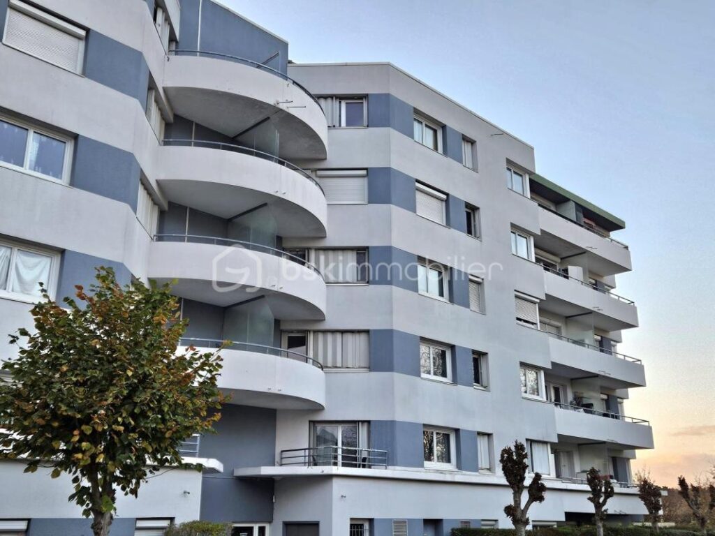 Magnifique F2 47m² deux balcons 11m² plein OUEST cave parking – 2 pièces – 1 chambre – 47 m²
