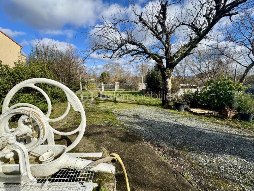 Maison 79m2 – 2 chambres – Sous-sol complet – terrain 706m2 – 4 pièces – 2 chambres – 79 m²