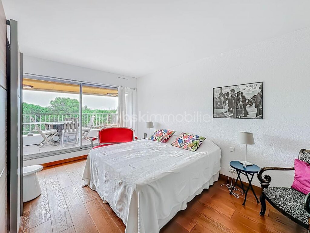 EXCLUSIVITÉ *** Magnifique Appartement T3 de standing Dernier étage Vue Mer Piscine à Port Camargue *** – 3 pièces – 2 chambres – 70 m²