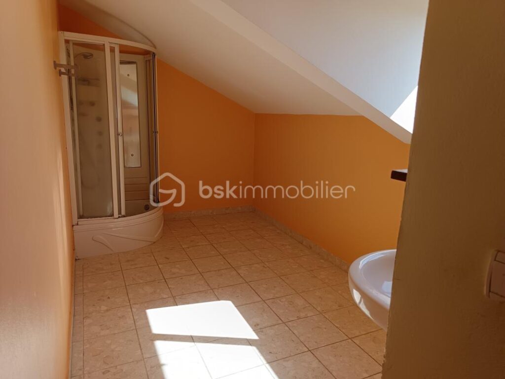 Villa F4/5 de 118m² secteur la Bretagne – 5 pièces – 3 chambres – 118 m²