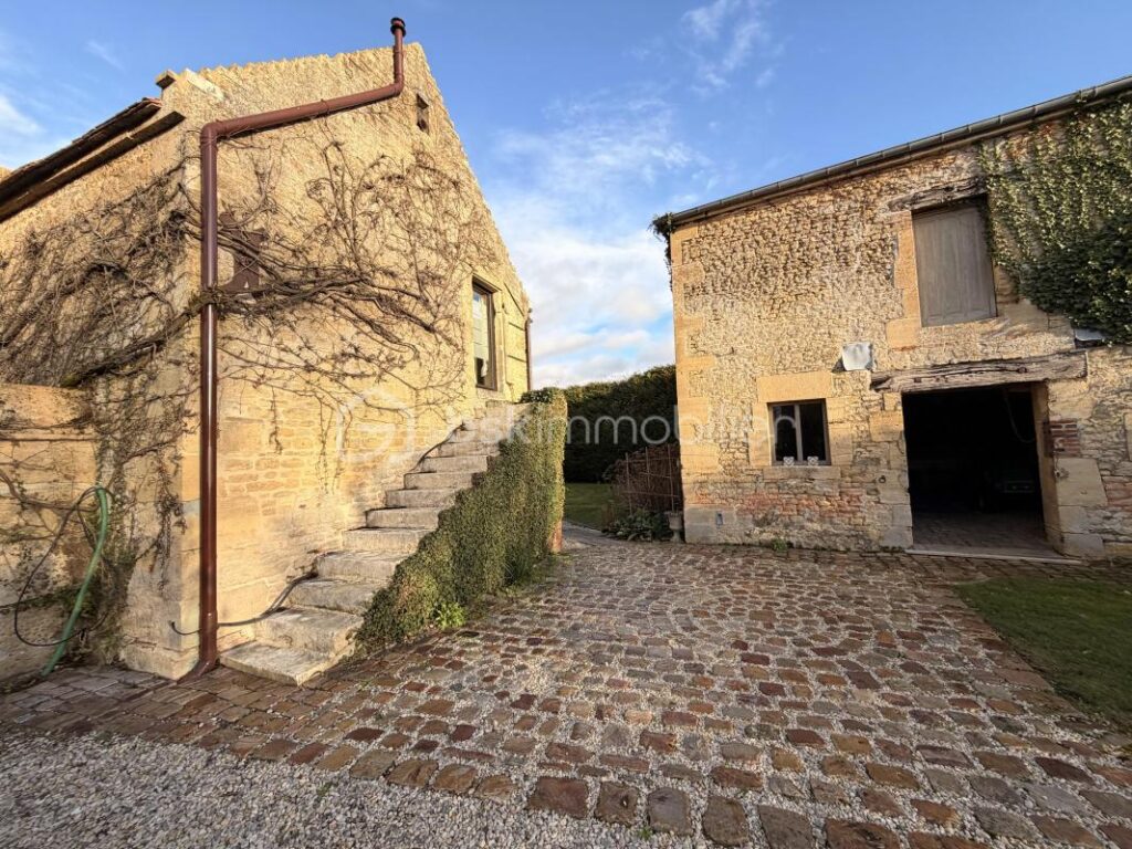 COUP DE COEUR EN PRÉVISION ! – 4 pièces – 2 chambres – 120 m²