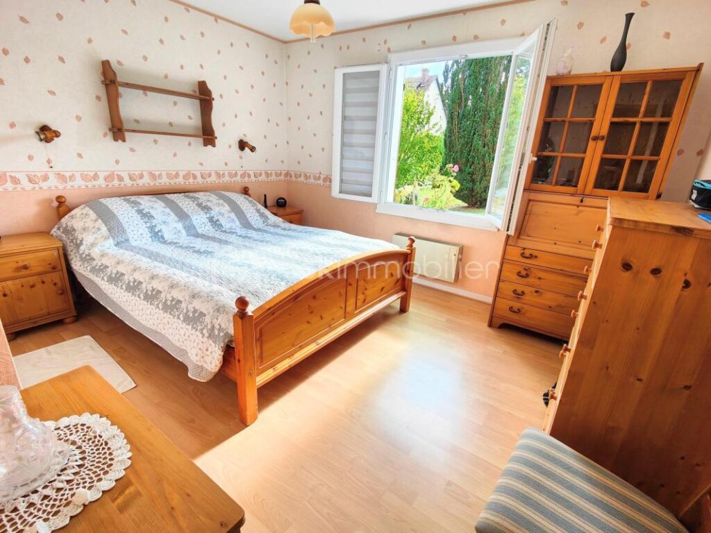 Maison familiale 4/5ch au calme avec jardin arboré vue sur la plaine – 7 pièces – 4 chambres – 113 m²