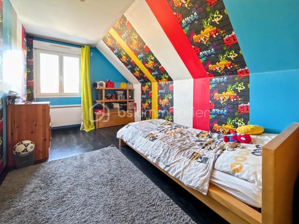 Maison 6 pièces de 179m2 à Nailly – 6 pièces – 5 chambres – 179 m²