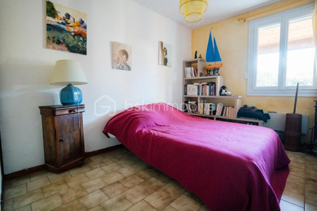 Maison plain pied 3 chambres avec piscine et grand terrain – 4 pièces – 3 chambres – 97 m²