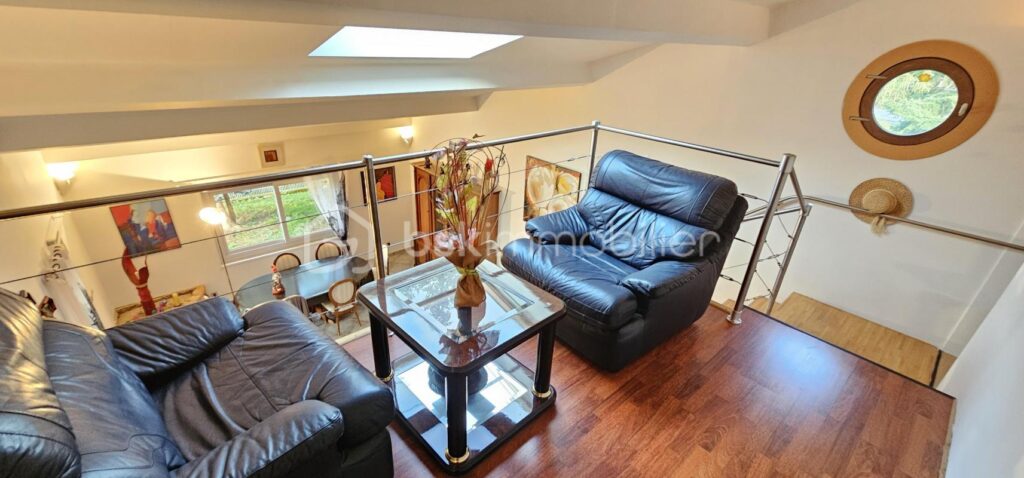 MAISON avec belle vue 165m2 – 4 pièces – 3 chambres – 165 m²