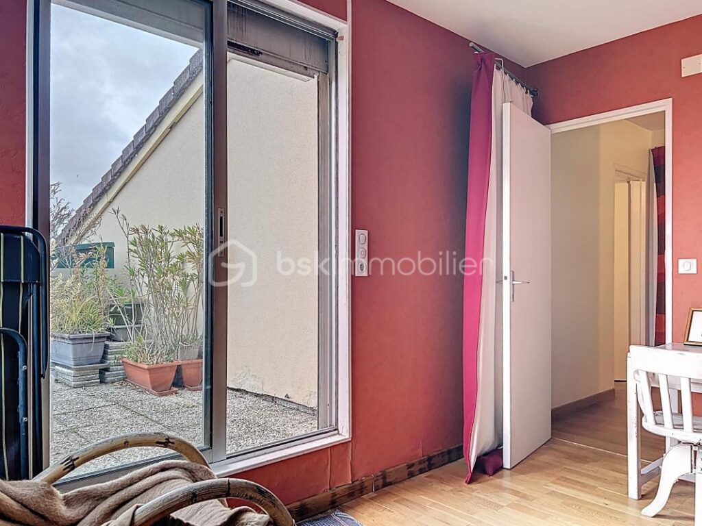 ***DUPLEX AVEC TERRASSE ET BALCONS*** – 5 pièces – 3 chambres – 108 m²