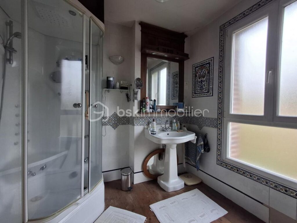 ***CHARMANTE MAISON ANCIENNE 3 CHAMBRES 115 M2 HAB SUR BEAU JARDIN 650 M2 AUX PORTES DE DIEPPE*** – 6 pièces – 3 chambres – 115 m²