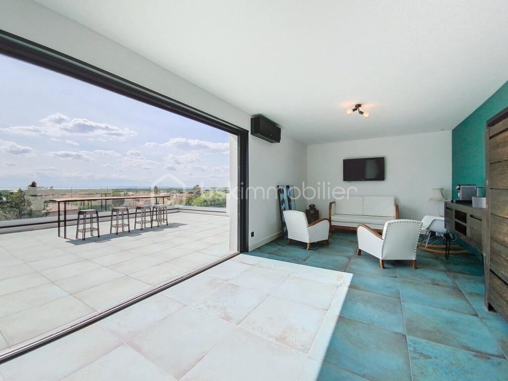 PERLE RARE AU MONT SAINT-LOUP – 5 pièces – 3 chambres – 190 m²