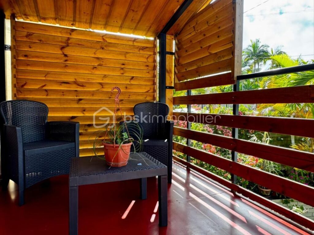 🌿 EXCLUSIVITÉ – Résidence familiale & dépendance haut potentiel – Bérive (Le Tampon) – 6 pièces – 3 chambres – 130 m²