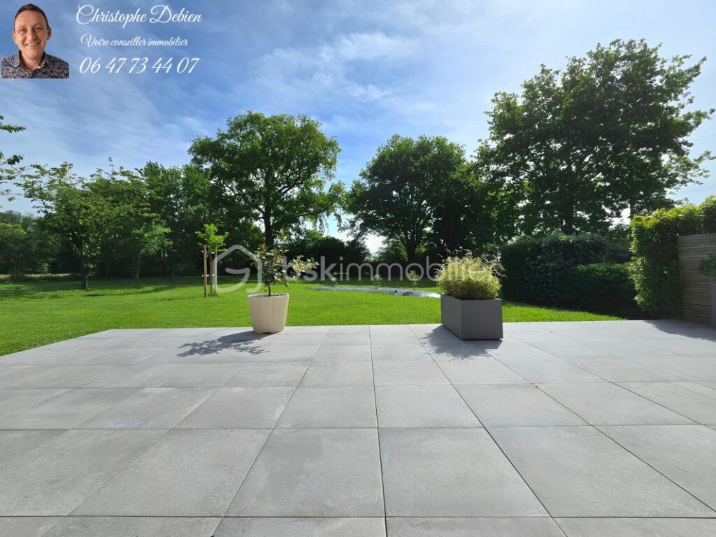 GRANGE RÉNOVÉE DE 231 M² AU CŒUR DE LA NATURE – CHARME DE L’AUTHENTIQUE, CONFORT MODERNE, À 5 MIN DE L’AUTOROUTE A83-A87 / SAINTE-FLORENCE – 10 pièces – 4 chambres – 231 m²