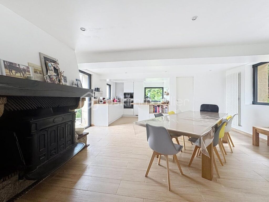 Maison de Campagne avec très jolie vue – 4 pièces – 2 chambres – 104 m²