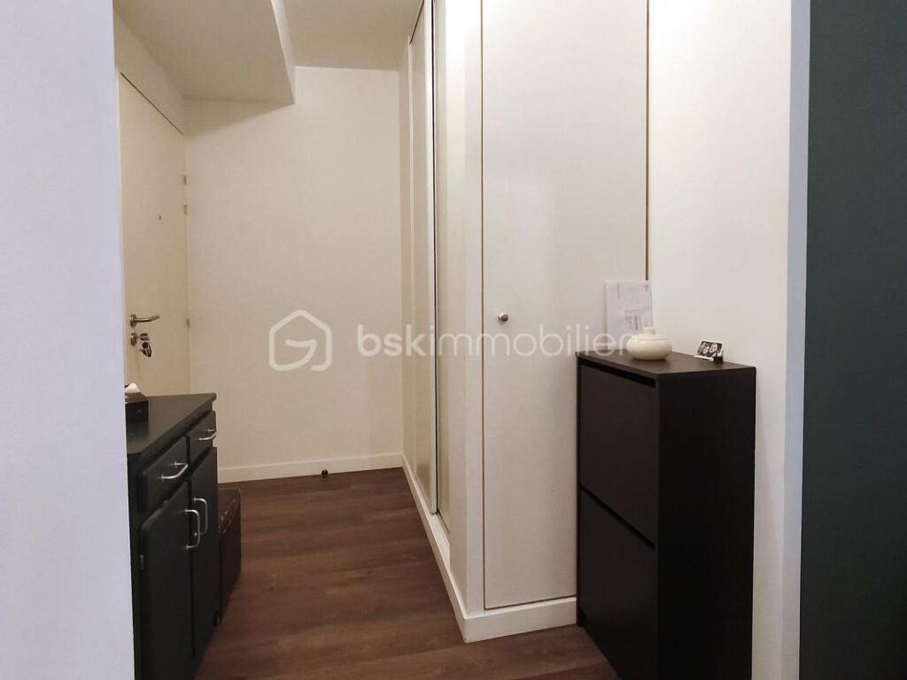 PANTIN – Fort d’Aubervilliers – T2 récent avec loggia dans résidence Woodeum – 2 pièces – 1 chambre – 45 m²