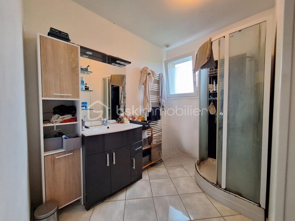 Maison 4 pièces à la campagne – 4 pièces – 2 chambres – 85 m²