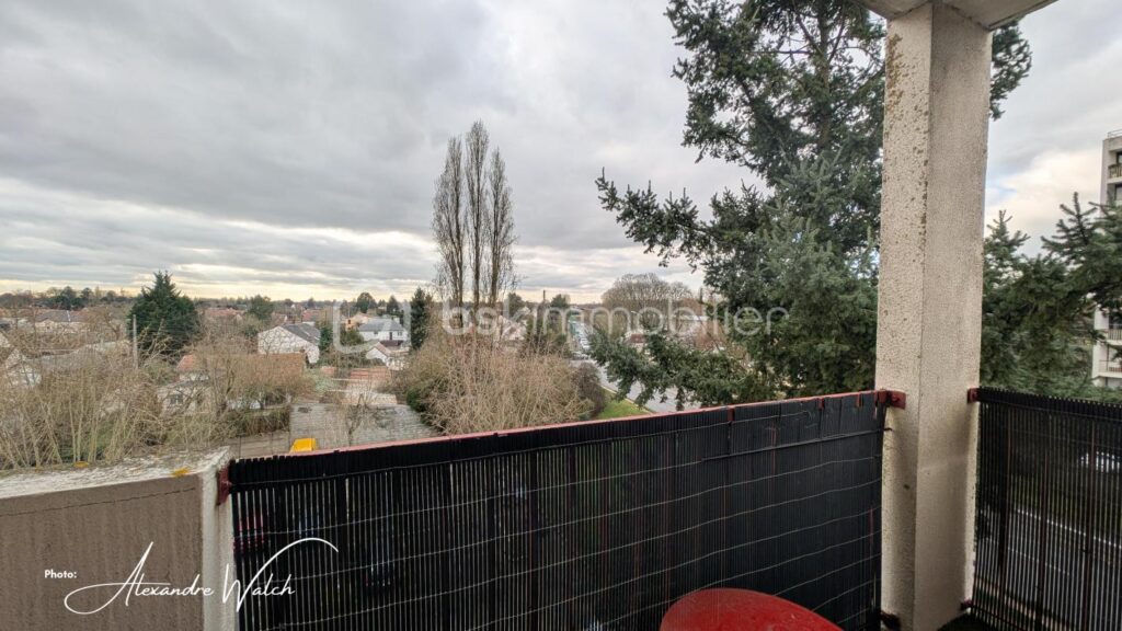 EXCLUSIVITÉ – Duplex lumineux 4 pièces – Vue dégagée – Orléans – 4 pièces – 3 chambres – 91 m²